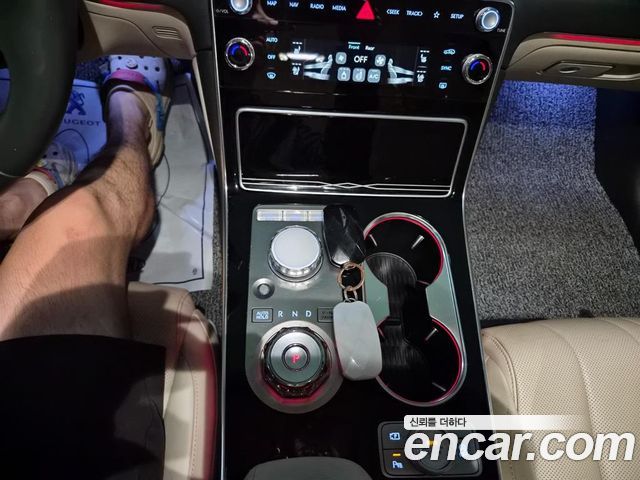 Genesis GV80 2024 — photo 13