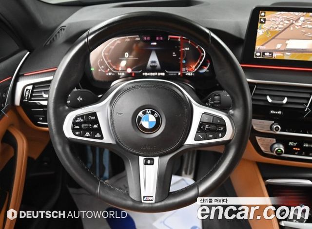 BMW 5-Series 2022 — photo 13