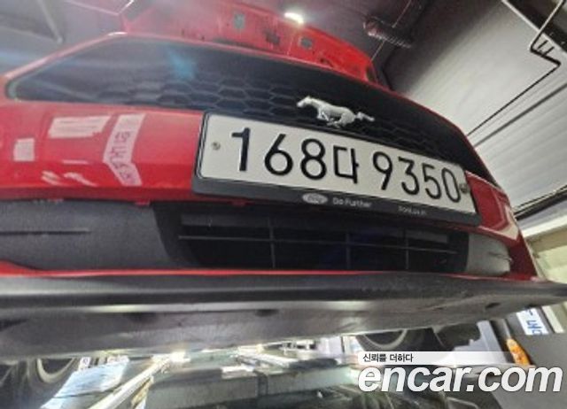 Ford Mustang 2020 — photo 1