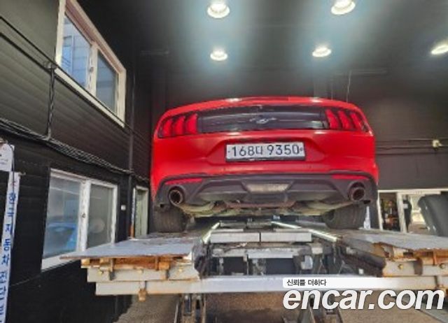 Ford Mustang 2020 — photo 2
