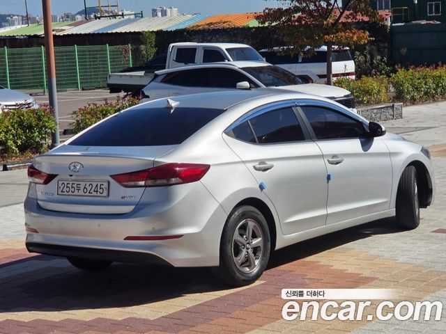 Hyundai AVANTE 2016 — photo 2