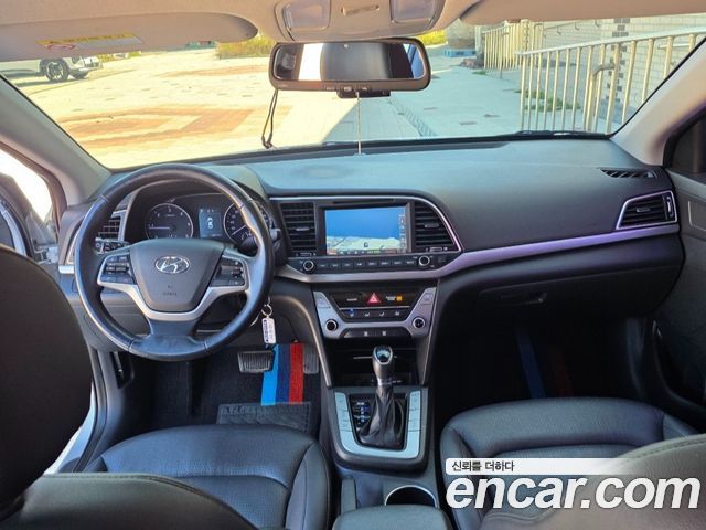 Hyundai AVANTE 2016 — photo 7