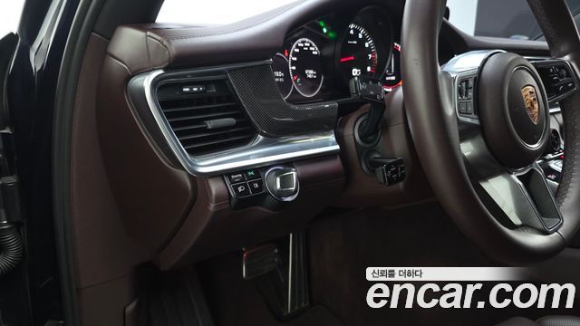 Porsche Panamera 2018 — photo 19