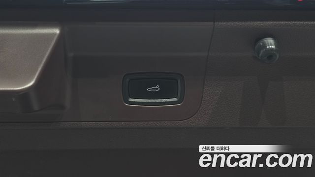 Porsche Panamera 2018 — photo 26