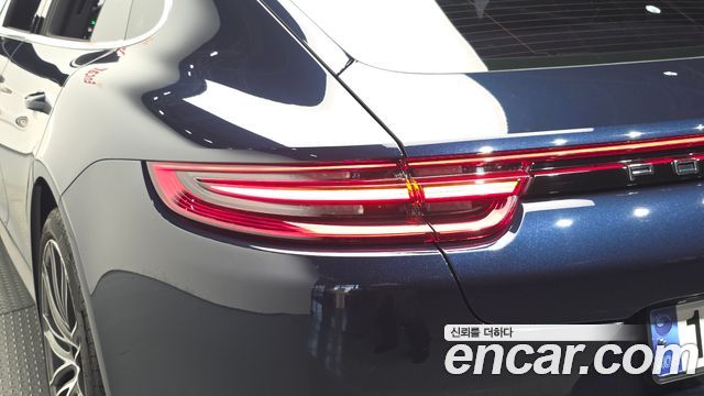 Porsche Panamera 2018 — photo 9