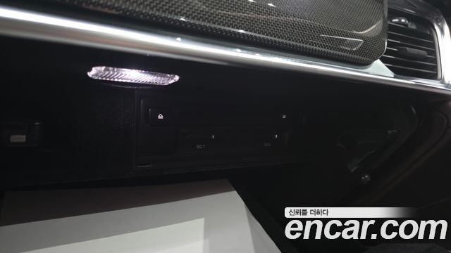 Porsche Panamera 2018 — photo 32