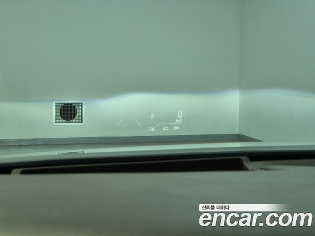 Lexus ES 2021 — photo 17