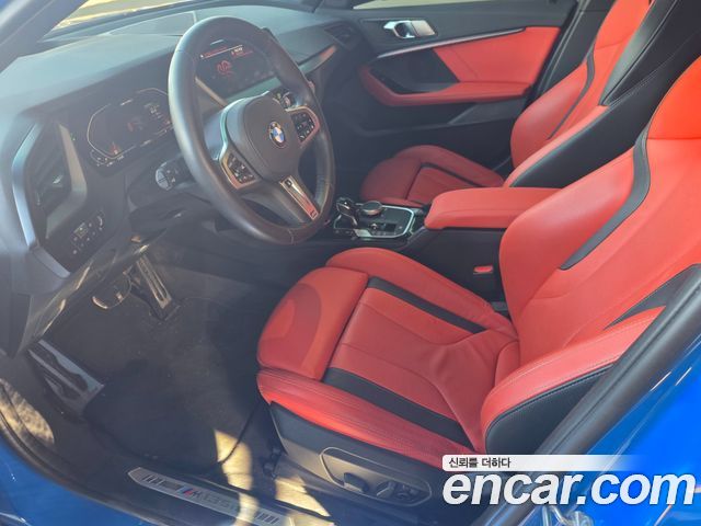 BMW 1-Series 2021 — photo 8