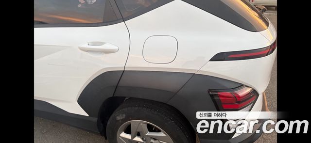 Hyundai Kona 2023 — photo 3