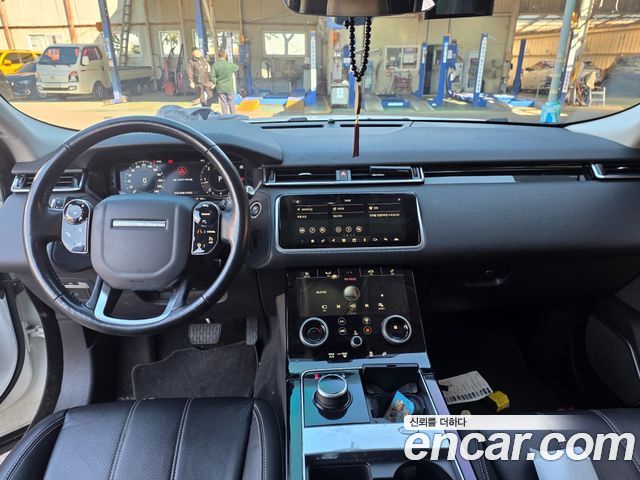 Land Rover Range Rover Velar 2018 — photo 6