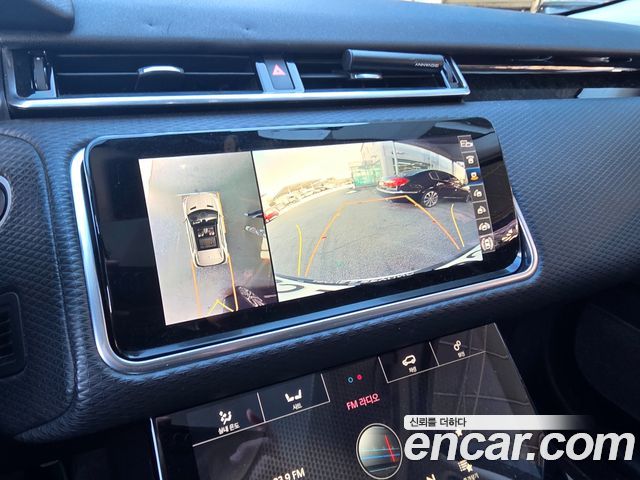 Land Rover Range Rover Velar 2018 — photo 15
