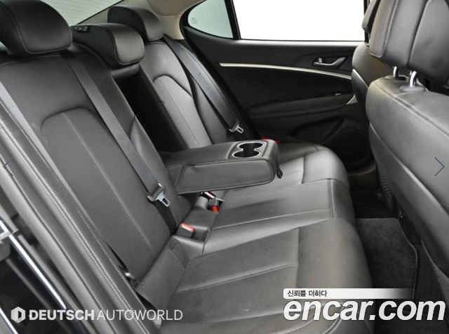 Genesis G70 2023 — photo 12