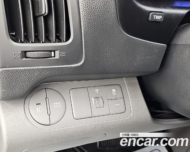 Hyundai Starex 2016 — photo 17
