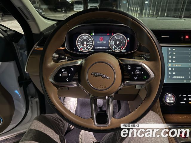 Jaguar F-PACE 2021 — photo 4