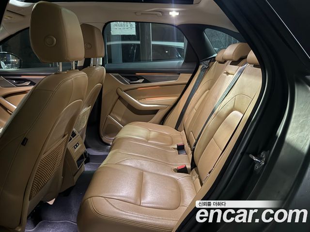 Jaguar F-PACE 2021 — photo 8