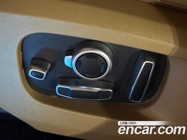 Jaguar F-PACE 2021 — photo 14