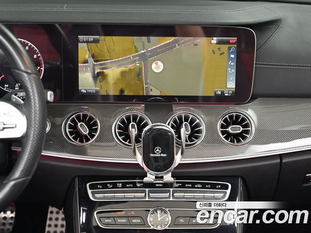 Mercedes-Benz E-Class 2019 — photo 14