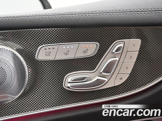 Mercedes-Benz E-Class 2019 — photo 16