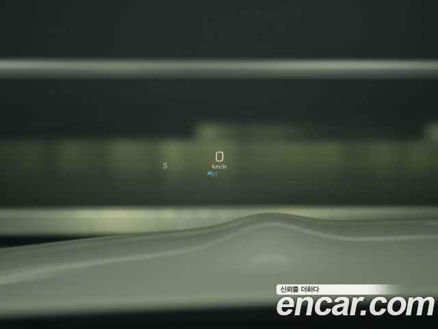 Mercedes-Benz E-Class 2019 — photo 17