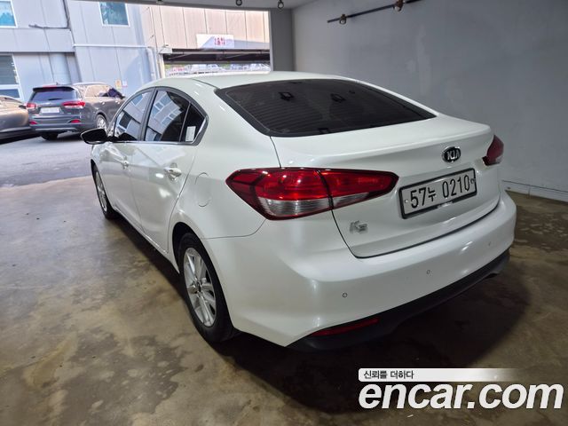 Kia K3 2016 — photo 13