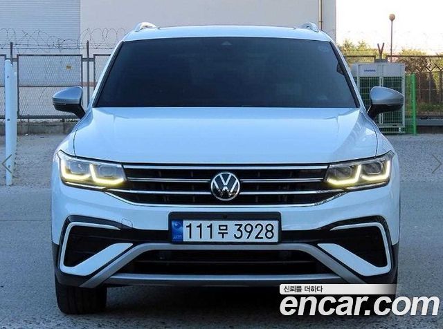 Volkswagen Tiguan 2023 — photo 1