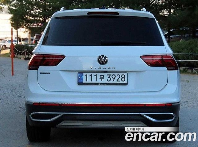 Volkswagen Tiguan 2023 — photo 4