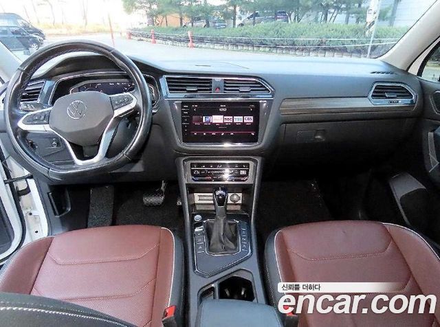 Volkswagen Tiguan 2023 — photo 7