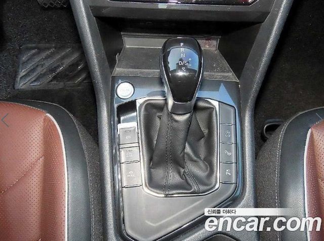 Volkswagen Tiguan 2023 — photo 11