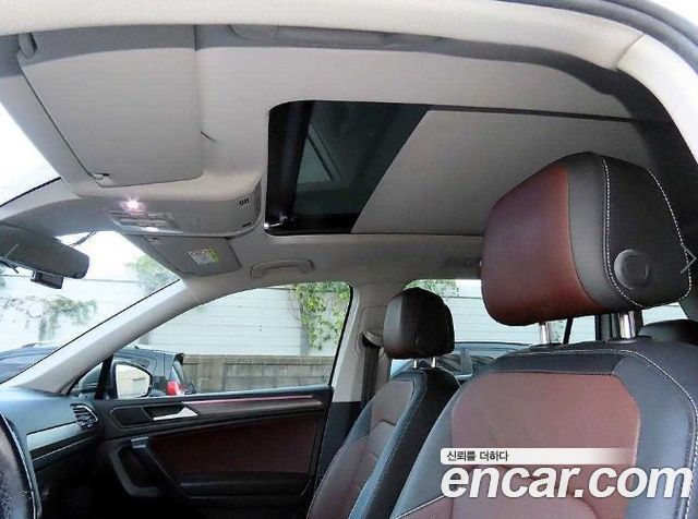 Volkswagen Tiguan 2023 — photo 16