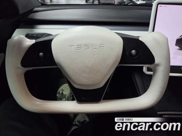 Tesla Model Y 2022 — photo 8