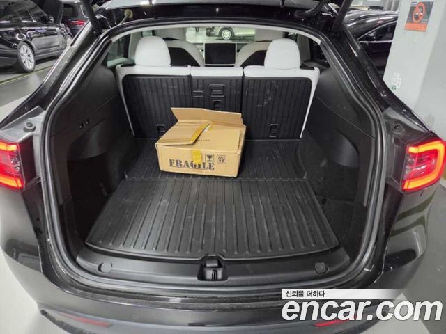 Tesla Model Y 2022 — photo 14