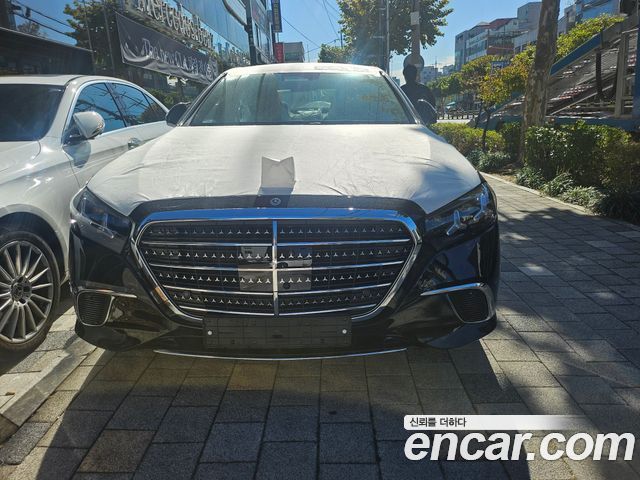Mercedes-Benz S-Class 2027 — photo 1