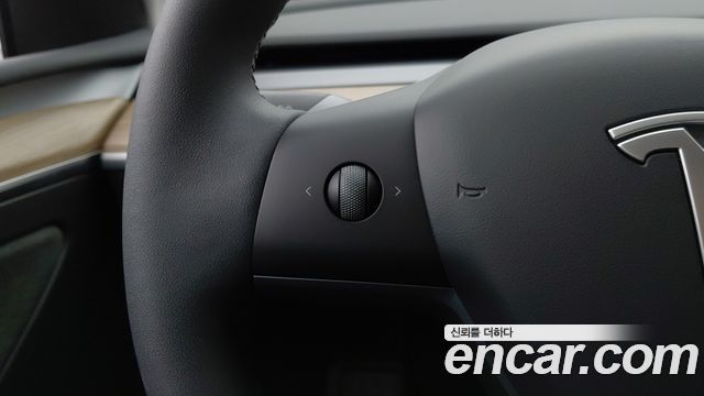Tesla Model Y 2024 — photo 12
