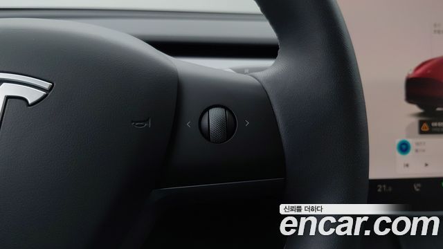 Tesla Model Y 2024 — photo 13
