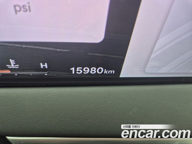 Genesis GV70 2025 — photo 7