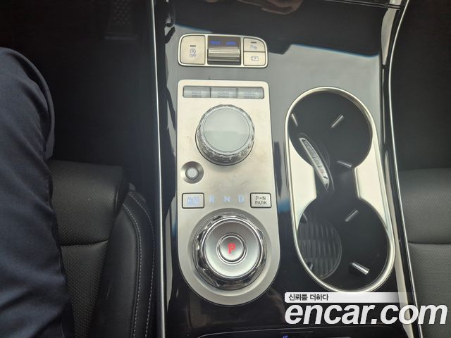 Genesis GV70 2025 — photo 10