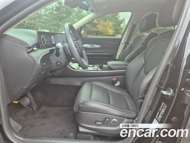 Genesis GV70 2025 — photo 14