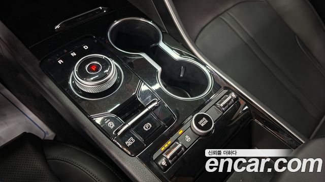 Kia K5 2023 — photo 10
