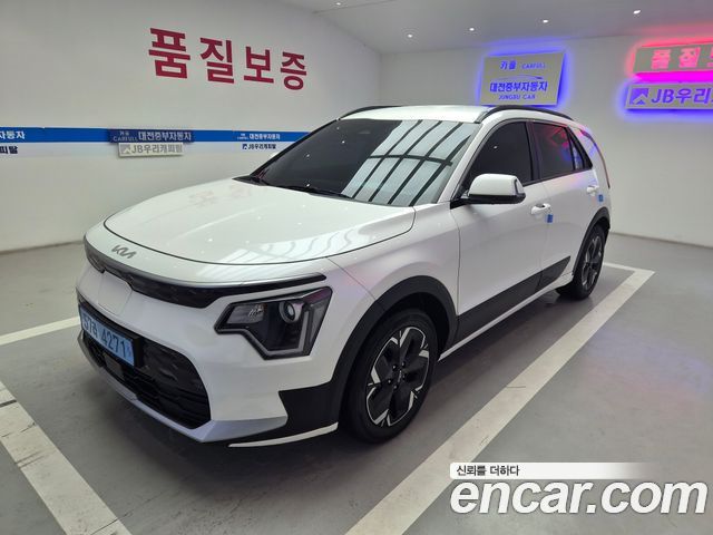 Kia Niro 2023 — photo 1