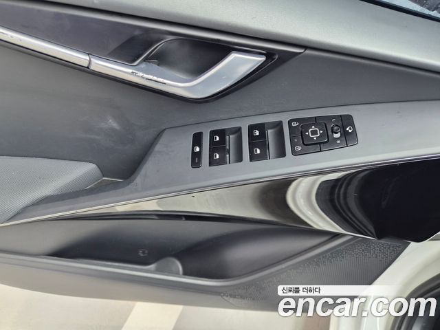 Kia Niro 2023 — photo 10