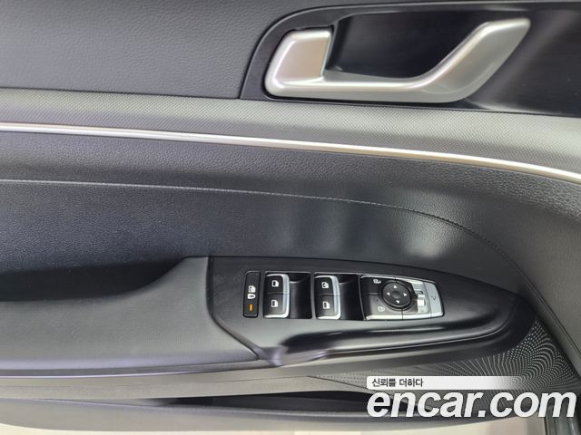 Kia K5 2023 — photo 11