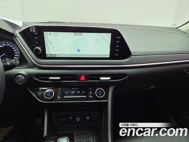 Hyundai Sonata 2022 — photo 14