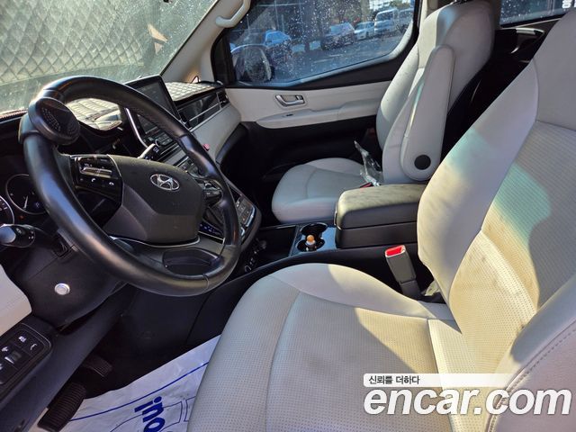 Hyundai Starex 2019 — photo 9