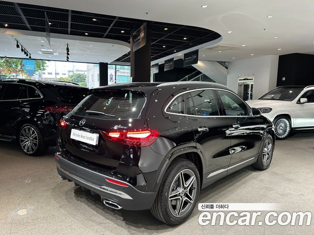 Mercedes-Benz GLA-Class 2026 — photo 2