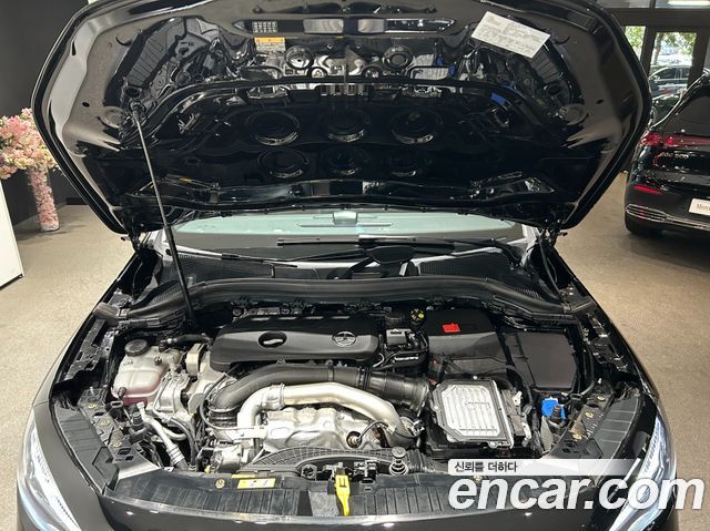 Mercedes-Benz GLA-Class 2026 — photo 6