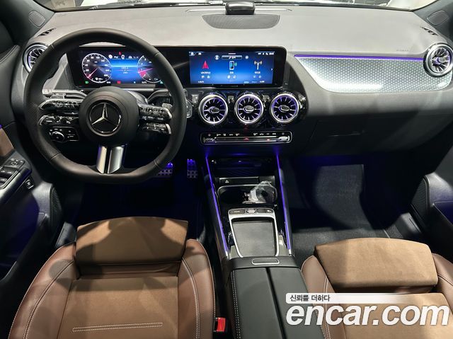 Mercedes-Benz GLA-Class 2026 — photo 7