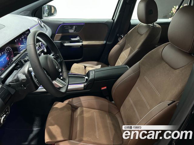 Mercedes-Benz GLA-Class 2026 — photo 10