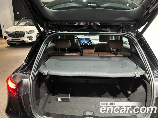 Mercedes-Benz GLA-Class 2026 — photo 15