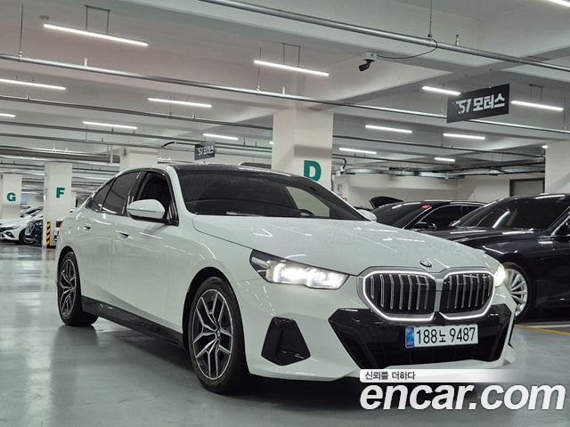 BMW 5-Series 2026 — photo 3