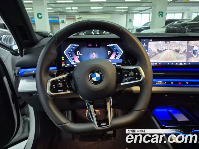 BMW 5-Series 2026 — photo 11